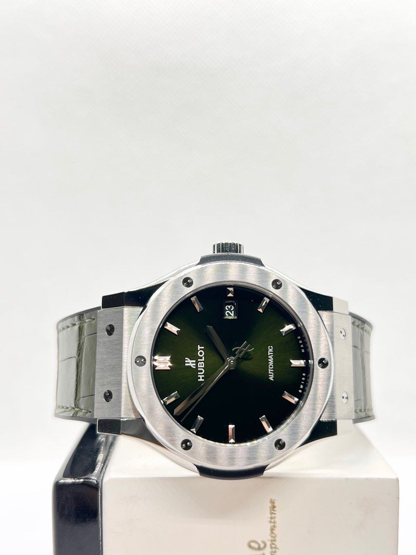 Classic Fusion 42 542.NX.8090.LR