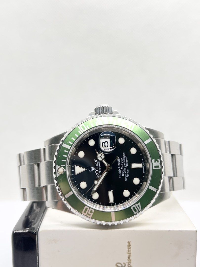 Rolex Oyster Submariner 16610LV “Kermit”