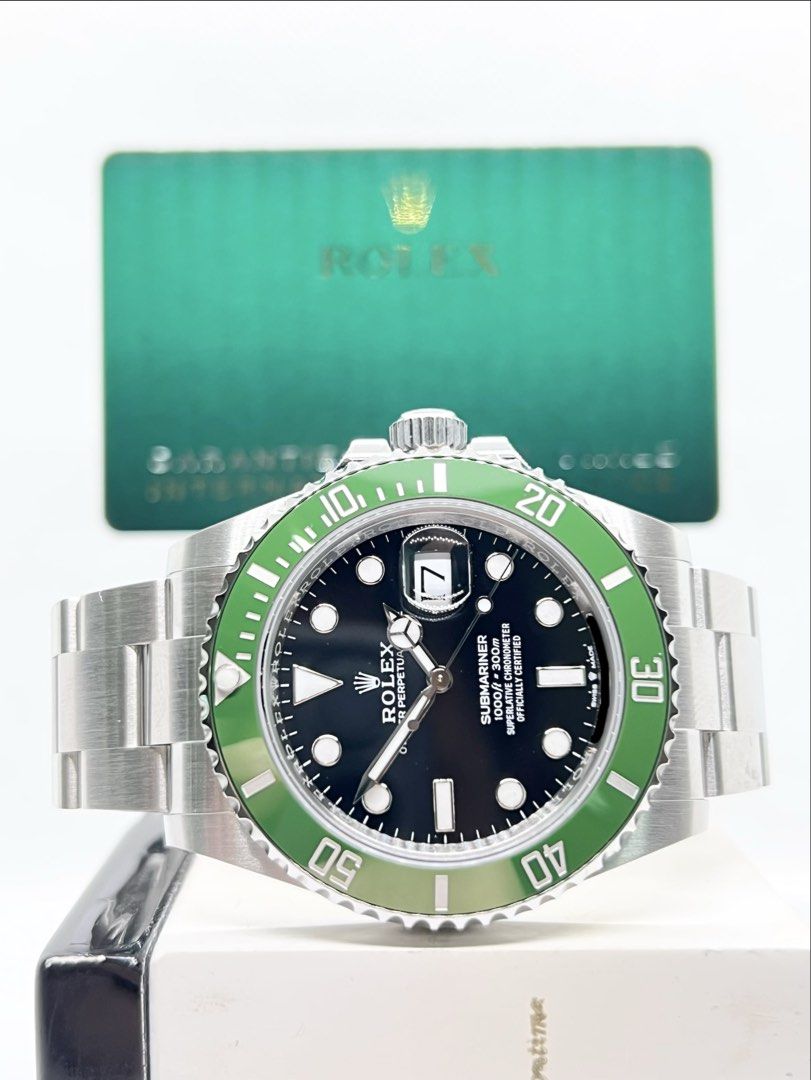 Rolex Oyster Submariner 126610LV “Starbucks”